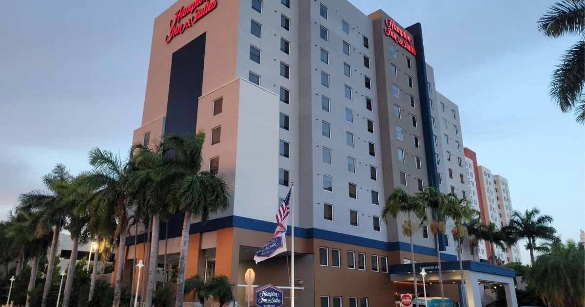 Hampton Inn & Suites by Hilton Miami Airport South Blue Lagoon ...